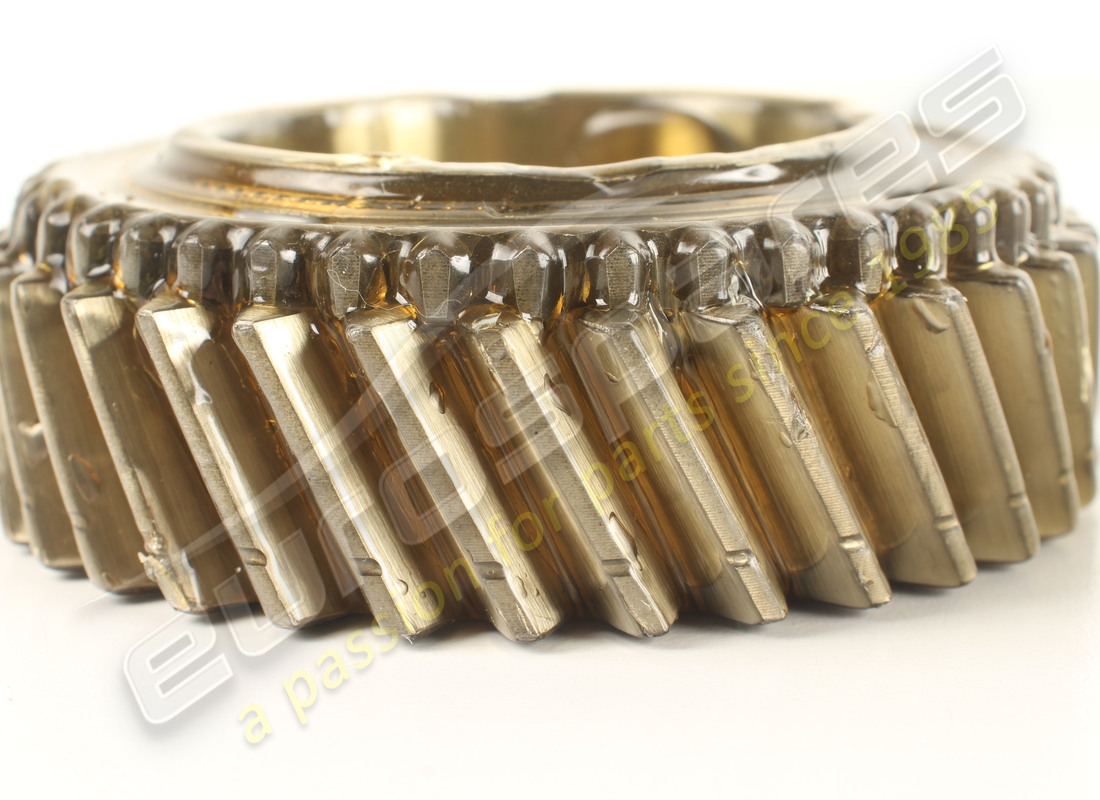 NEW MASERATI COMPLETE 6TH SPEED GEAR. PART NUMBER 182335 (3) new maserati complete 6th speed gear. part number 182335 (3)