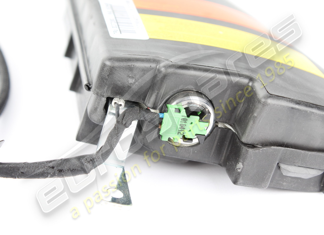 NEW MASERATI RH SIDE AIRBAG KIT. PART NUMBER 980139470 (2) new maserati rh side airbag kit. part number 980139470 (2)