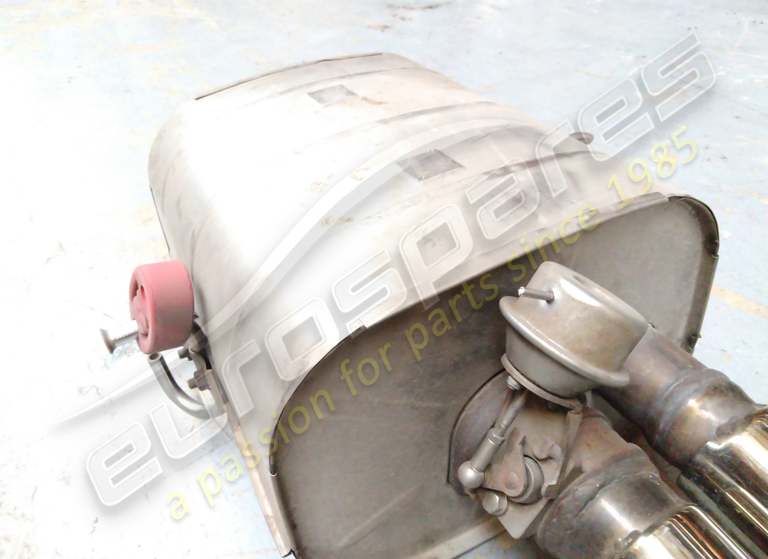 used ferrari rh silencer. part number 167998 (2)