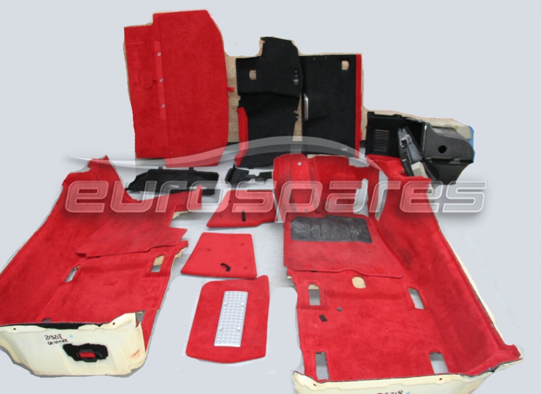 USED Ferrari LHD CARPET SET IN RED . PART NUMBER 83387890 (1)