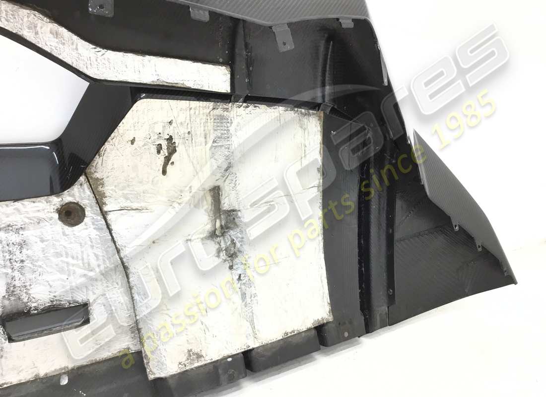 RECONDITIONED LAMBORGHINI REAR CARBON DIFFUSER. PART NUMBER 470807539M (6) reconditioned lamborghini rear carbon diffuser. part number 470807539m (6)