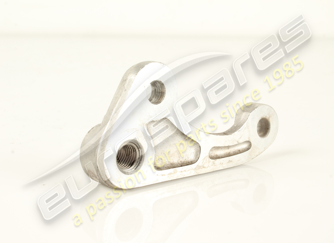 used ferrari rear bracket. part number 158004 (3)