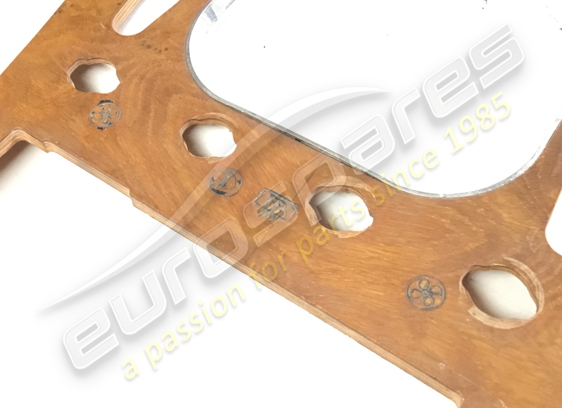 NEW (OTHER) FERRARI CENTRE CONSOLE 365GTC4 (ALLOY). PART NUMBER 2536217000 (3) new (other) ferrari centre console 365gtc4 (alloy). part number 2536217000 (3)