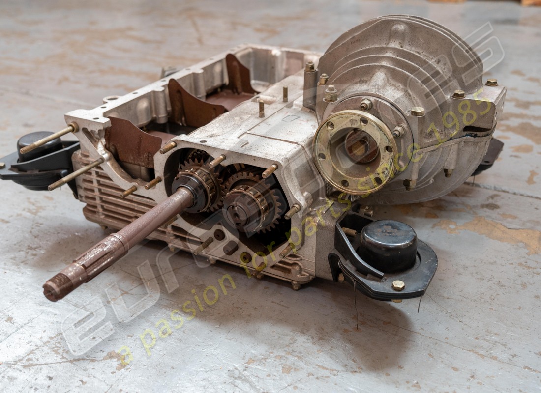 NEW (OTHER) FERRARI GTB/S TURBO GEARBOX. PART NUMBER 131808 (3) new (other) ferrari gtb/s turbo gearbox. part number 131808 (3)
