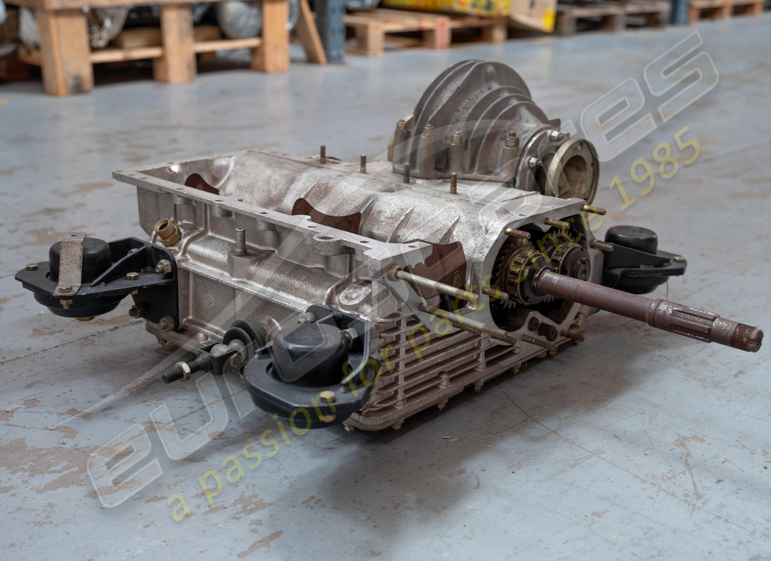 NEW (OTHER) FERRARI GTB/S TURBO GEARBOX. PART NUMBER 131808 (1) new (other) ferrari gtb/s turbo gearbox. part number 131808 (1)