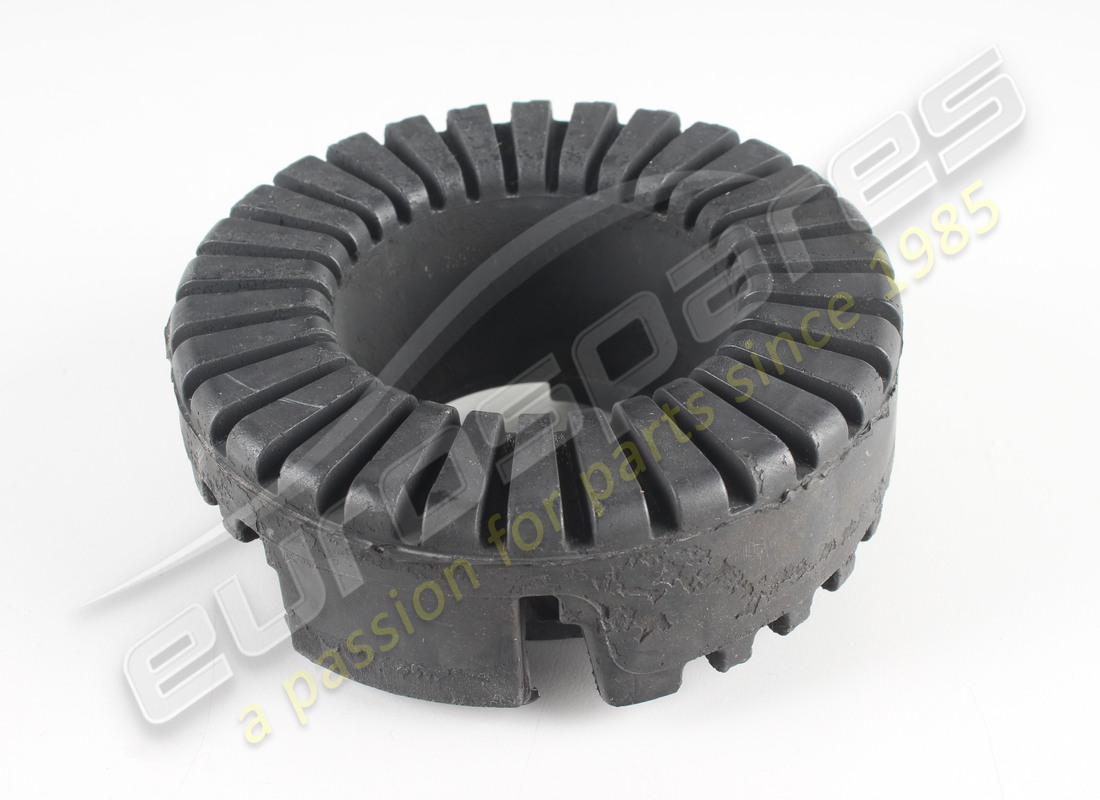 NEW MASERATI RING. PART NUMBER 675000216 (3) new maserati ring. part number 675000216 (3)