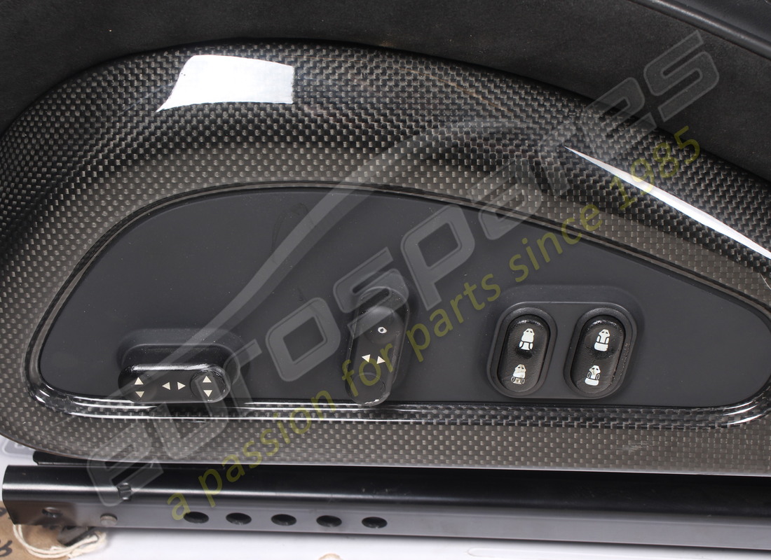 used ferrari ferrari part 90018638. part number 90018638 (4)