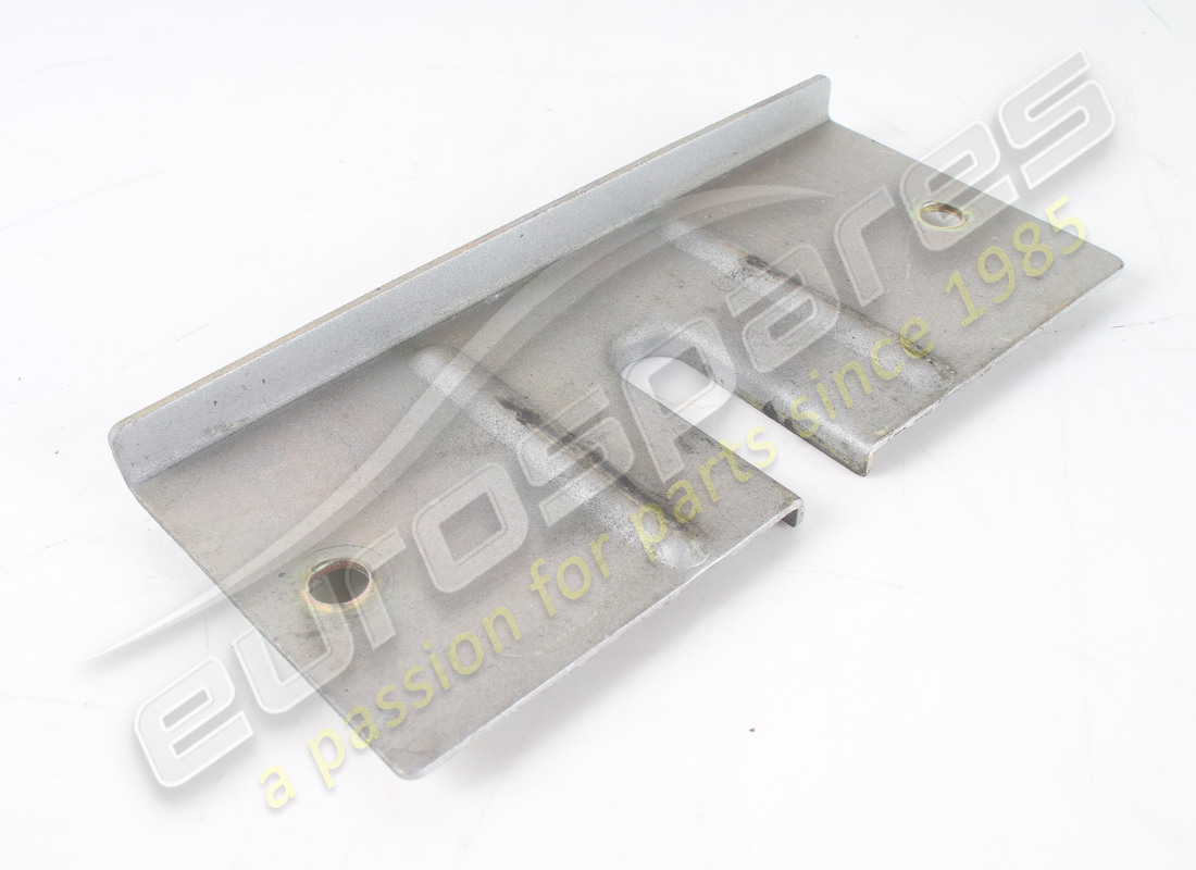 USED FERRARI SIDE BRAKET FOR BUMPER. PART NUMBER 65270200 (2) used ferrari side braket for bumper. part number 65270200 (2)