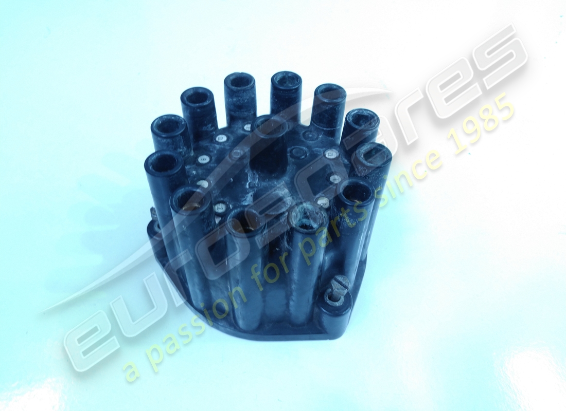 USED LAMBORGHINI DISTRIBUTOR CAP. PART NUMBER 001619316 (1) used lamborghini distributor cap. part number 001619316 (1)