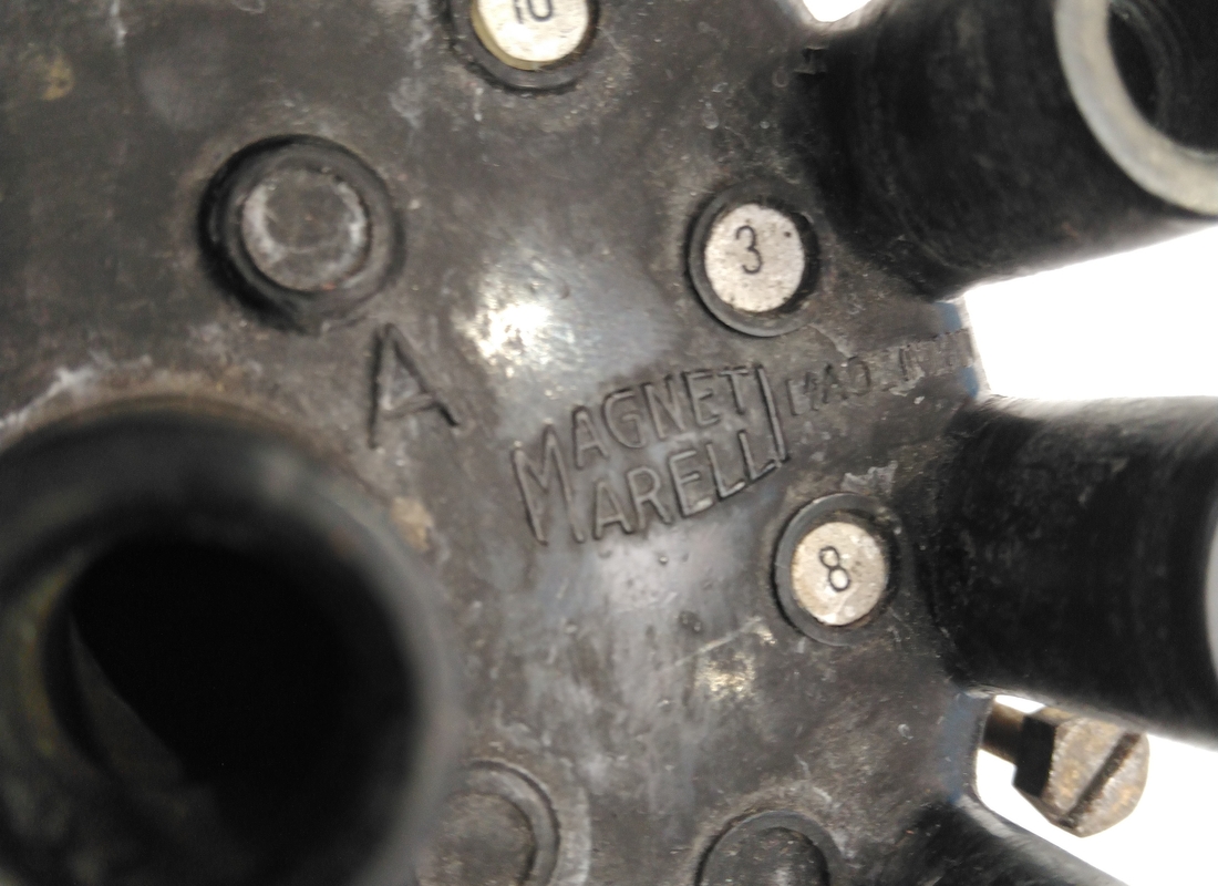 USED LAMBORGHINI DISTRIBUTOR CAP. PART NUMBER 001619316 (3) used lamborghini distributor cap. part number 001619316 (3)