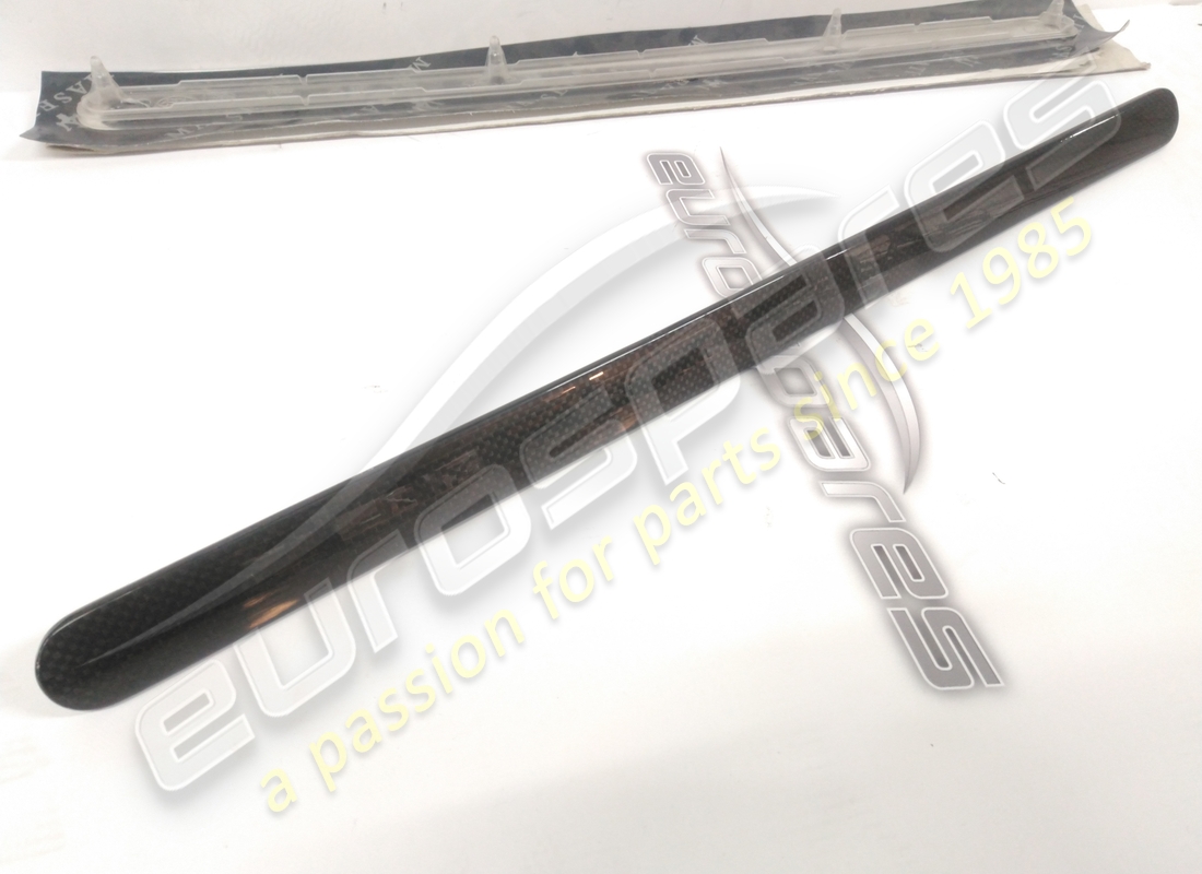 NEW MASERATI LH CARBON TRIM. PART NUMBER 67027700 (2) new maserati lh carbon trim. part number 67027700 (2)