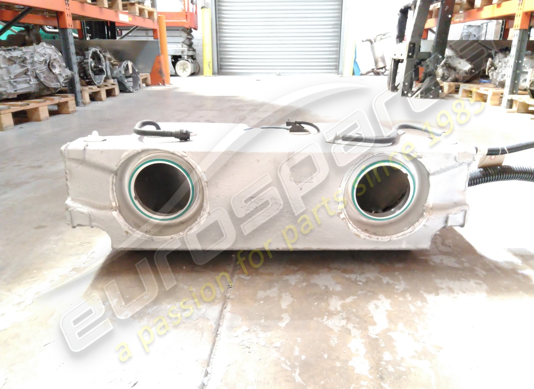 used ferrari fuel tank. part number 185442 (2)