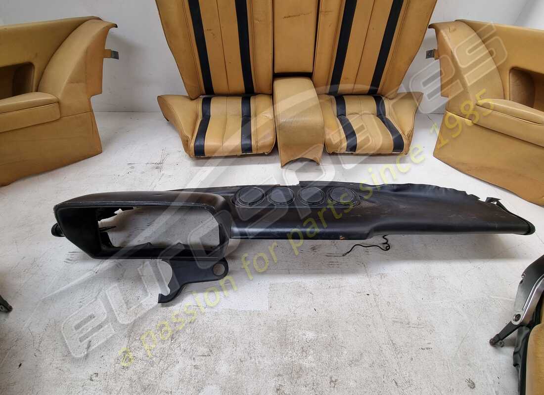 USED FERRARI COMPLETE INTERIOR IN CREAM. PART NUMBER 900114691 (7) used ferrari complete interior in cream. part number 900114691 (7)