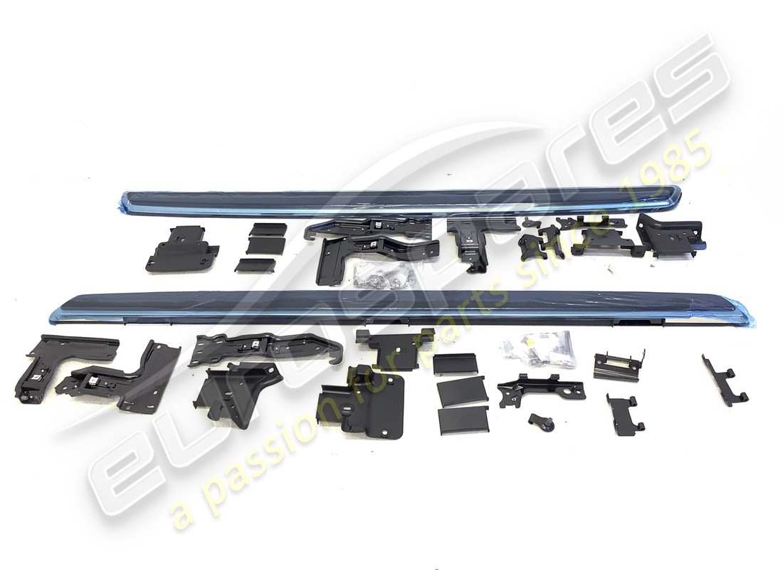 NEW LAMBORGHINI CARBON FIBRE SIDE STEP. PART NUMBER 4ML071066C (1) new lamborghini carbon fibre side step. part number 4ml071066c (1)