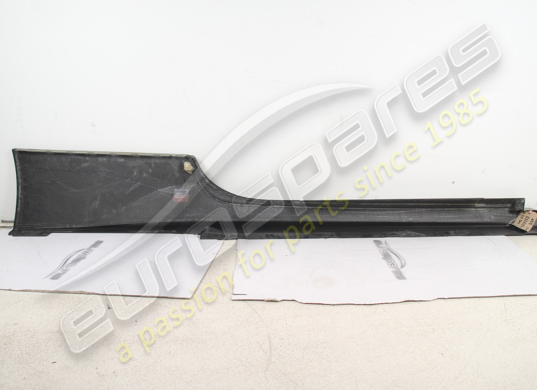 NEW (OTHER) FERRARI LH UNDERDOOR TRIM. PART NUMBER 83261500 (4) new (other) ferrari lh underdoor trim. part number 83261500 (4)