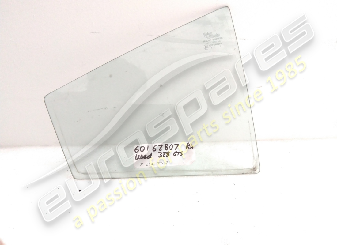 USED FERRARI RH REAR QUARTER LIGHT GLASS GTS. PART NUMBER 60162807 (1) used ferrari rh rear quarter light glass gts. part number 60162807 (1)