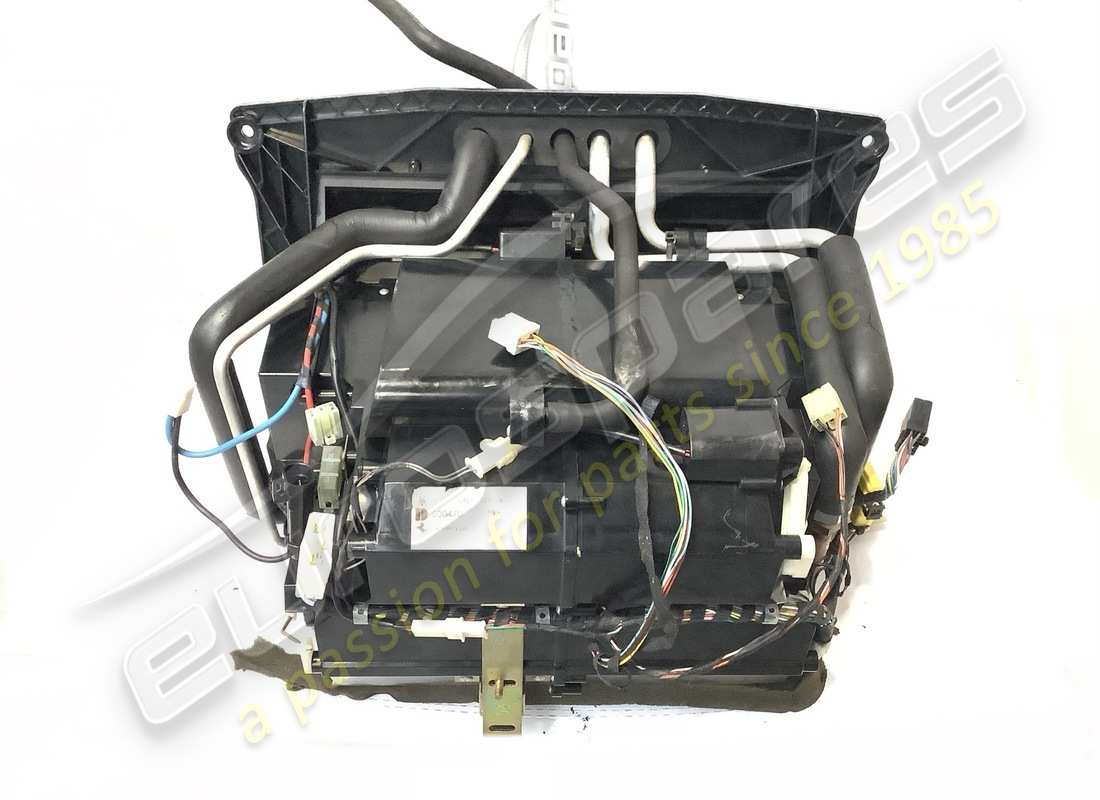USED FERRARI EVAPORATOR SET COMPLETE LHD PART NUMBER 68070600 (5) used ferrari evaporator set complete lhd part number 68070600 (5)