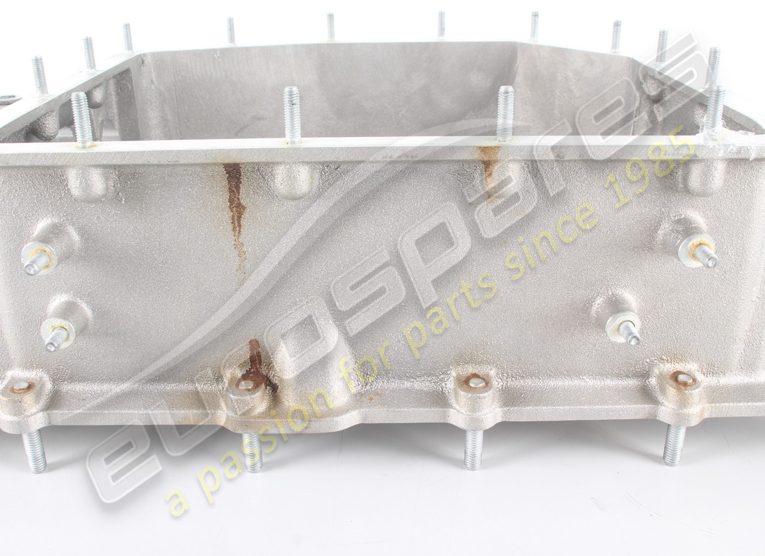 new ferrari complete oil sump. part number 157959 (6)