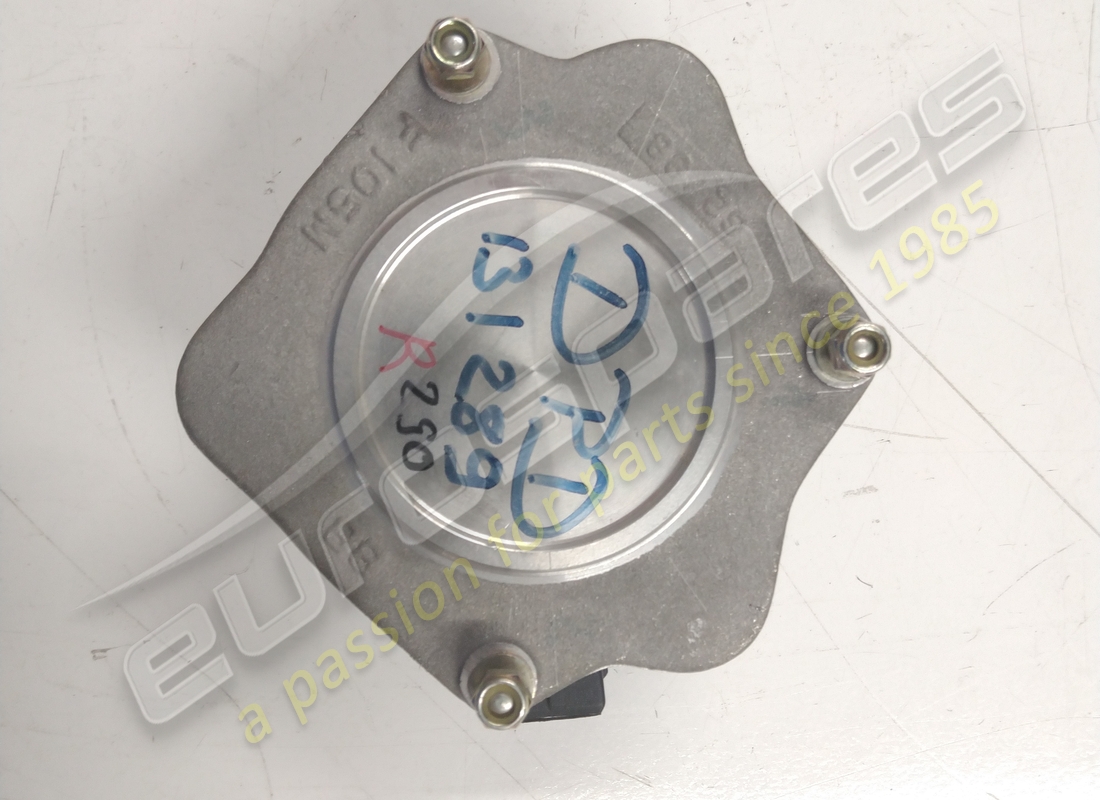 NEW FERRARI LH DISTRIBUTOR HOUSING. PART NUMBER 131289 (2) new ferrari lh distributor housing. part number 131289 (2)