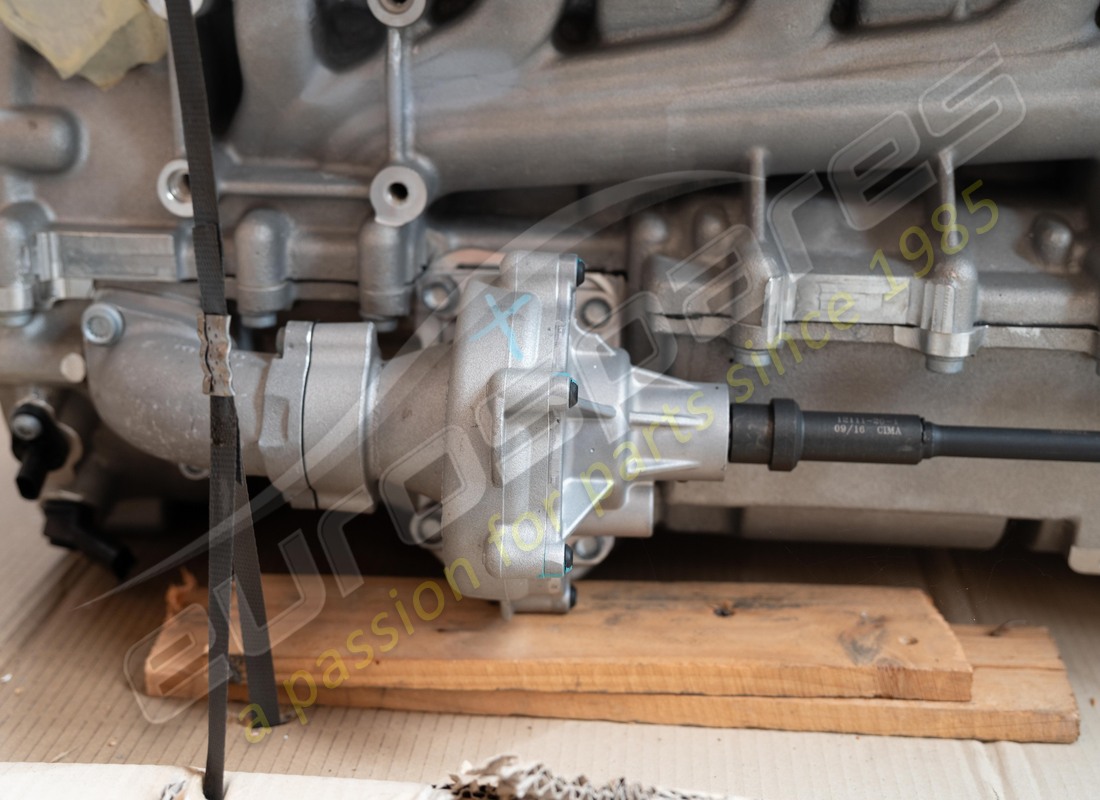 NEW LAMBORGHINI LP700 ENGINE. PART NUMBER 399900138 (9) new lamborghini lp700 engine. part number 399900138 (9)