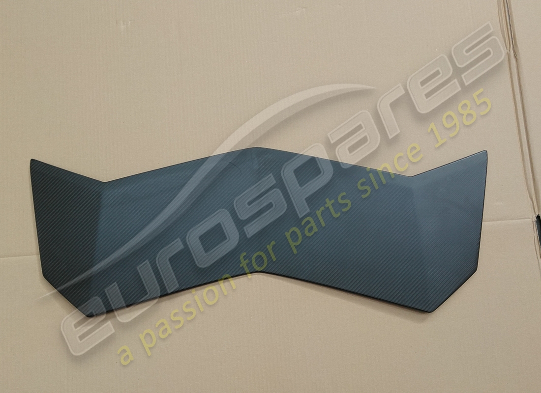 USED LAMBORGHINI INSERT PART. PART NUMBER 476827631F (1) used lamborghini insert part. part number 476827631f (1)