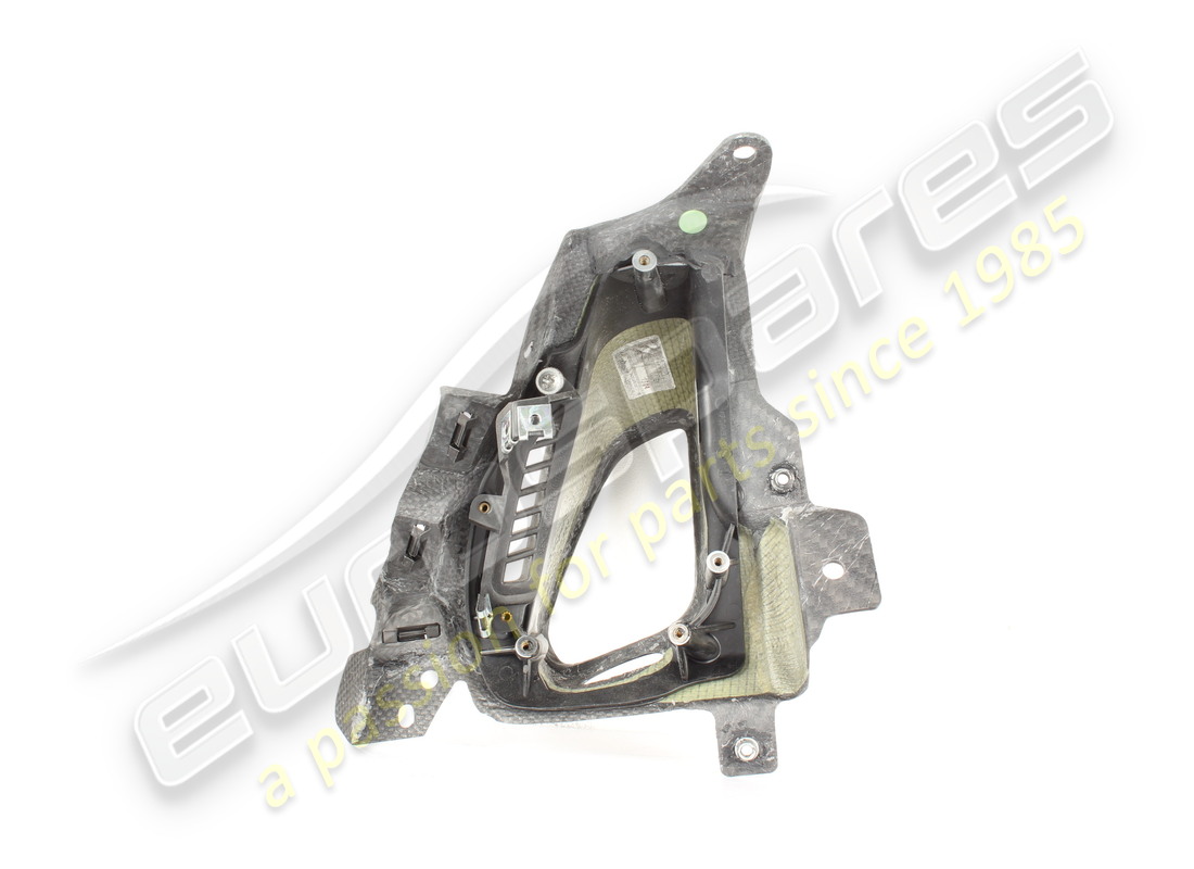 NEW FERRARI RH VENT TRIM -CARBON-. PART NUMBER 82989400 (4) new ferrari rh vent trim -carbon-. part number 82989400 (4)