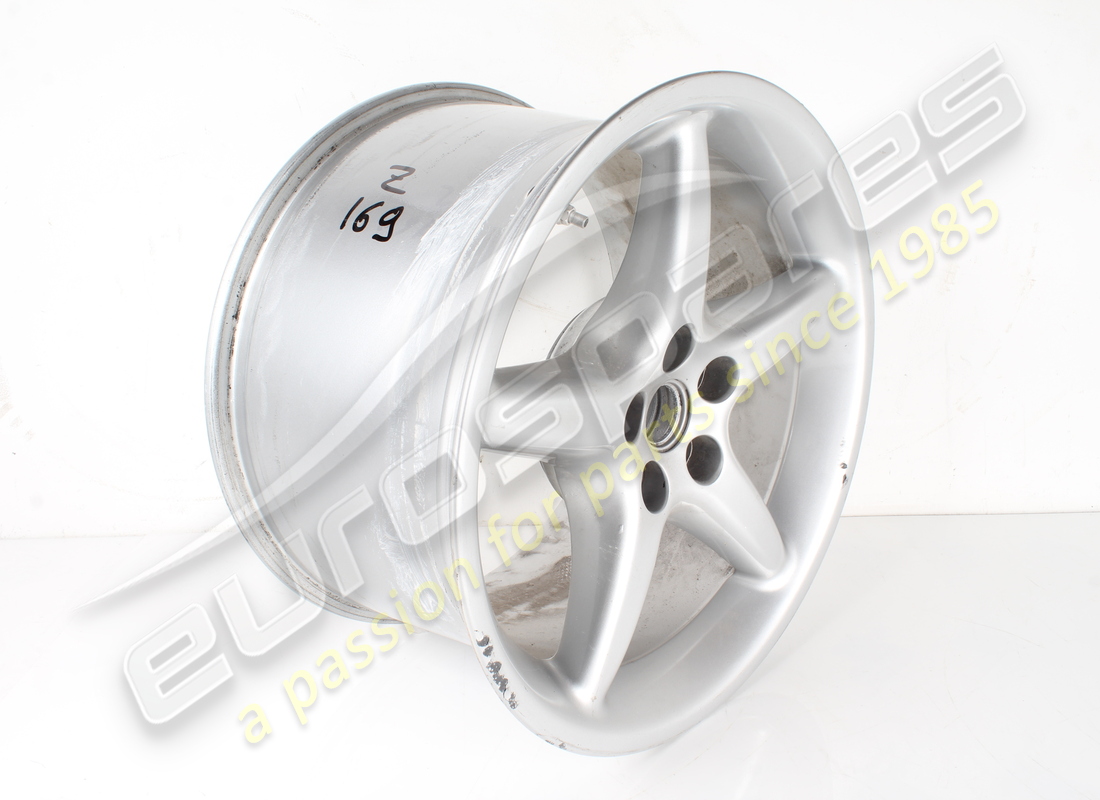 USED FERRARI REAR WHEEL (MAGNESIUM - SPEEDLINE). PART NUMBER 165112 (2) used ferrari rear wheel (magnesium - speedline). part number 165112 (2)