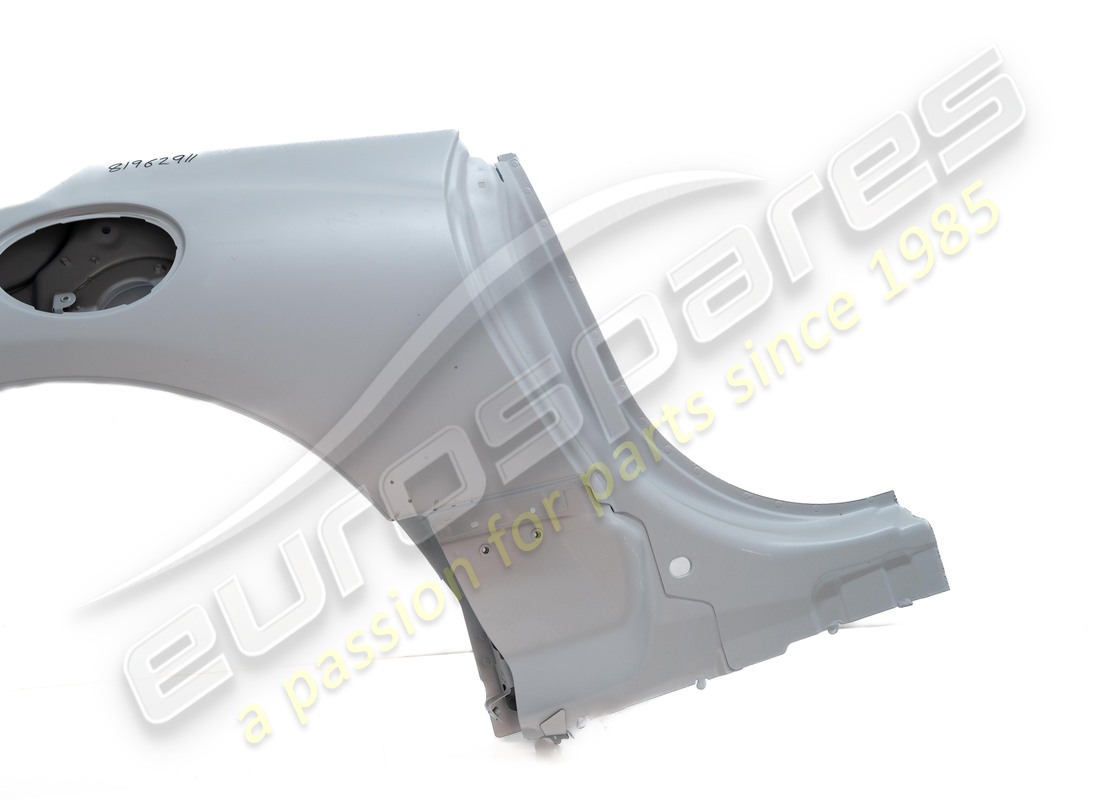 used ferrari rh rear fender. part number 81962911 (3)