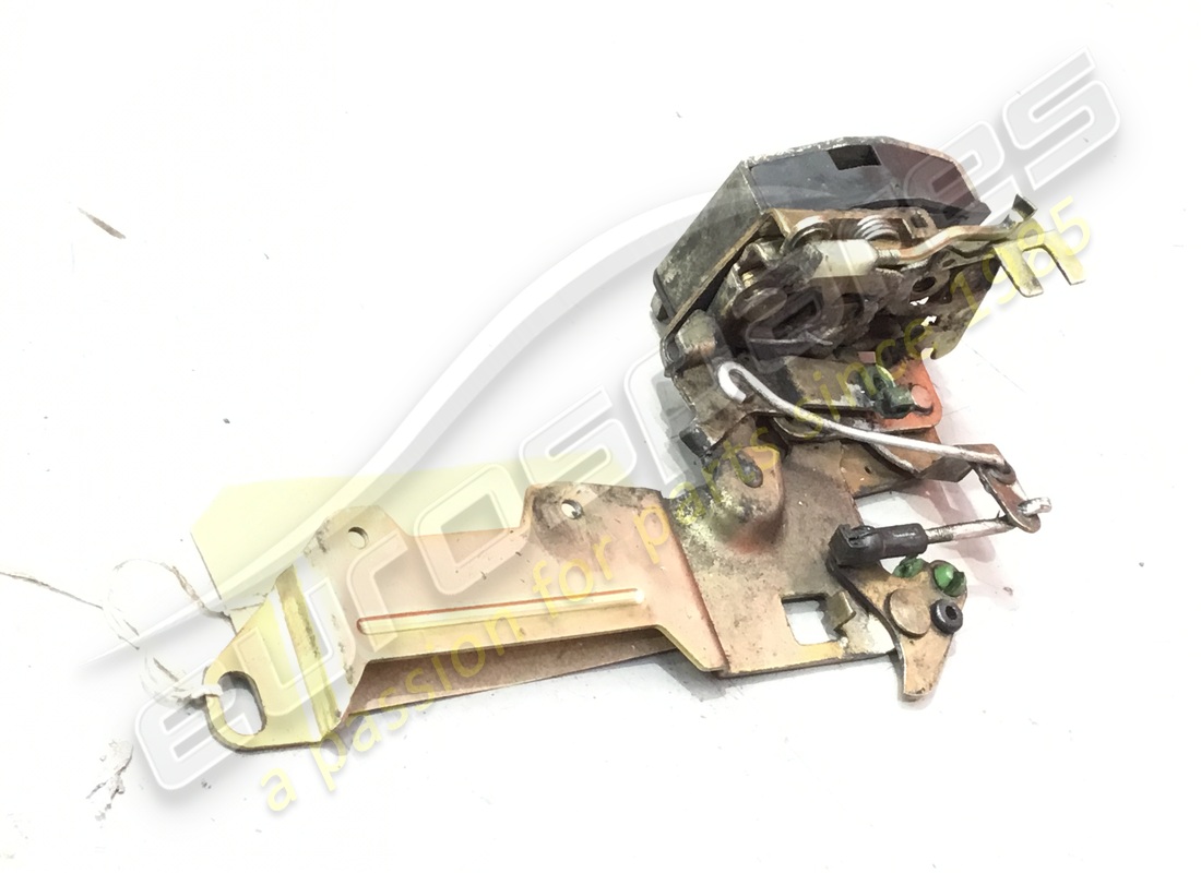 NEW FERRARI RH DOOR LOCK LHD COMPLETE. PART NUMBER 61506100 (1) new ferrari rh door lock lhd complete. part number 61506100 (1)