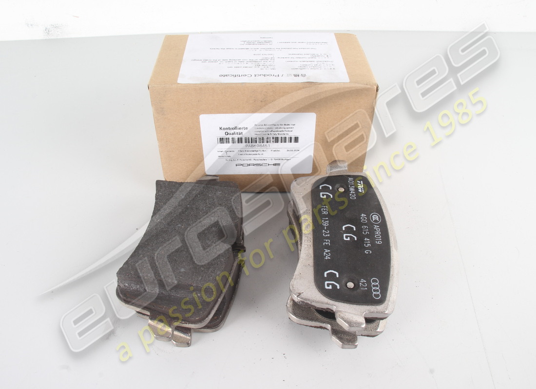 NEW PORSCHE 1 SET OF REAR BRAKE PADS FOR BRAKE DISC. PART NUMBER PAB698451 (1) new porsche 1 set of rear brake pads for brake disc. part number pab698451 (1)