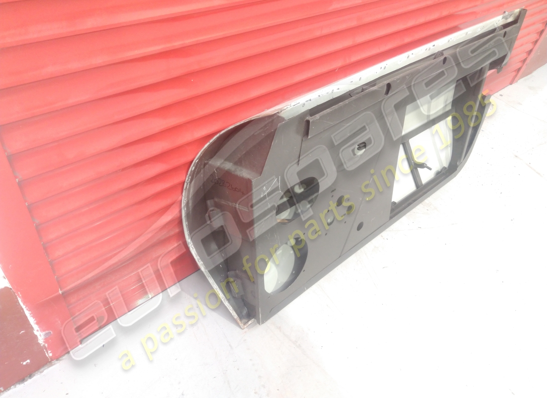 NEW FERRARI RH DOOR. PART NUMBER 20018404A (3) new ferrari rh door. part number 20018404a (3)