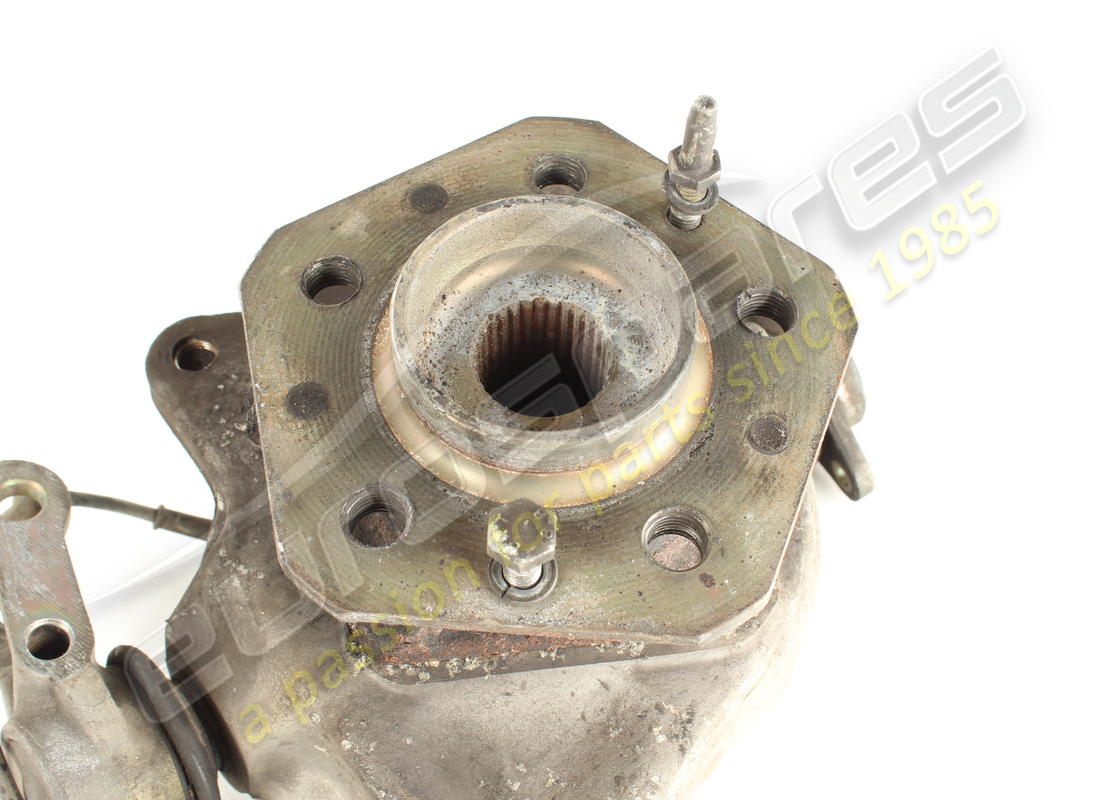 USED FERRARI RH STEERING KNUCKLE COMPLETE. PART NUMBER 184626 (5) used ferrari rh steering knuckle complete. part number 184626 (5)