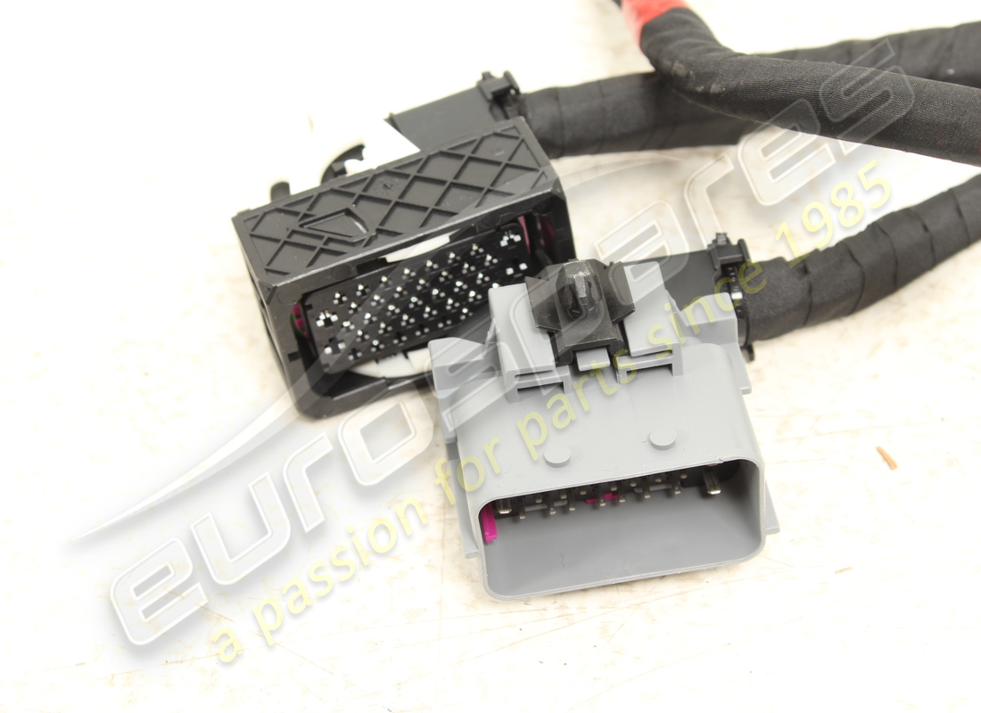 NEW FERRARI REAR CABLE. PART NUMBER 311972 (2) new ferrari rear cable. part number 311972 (2)