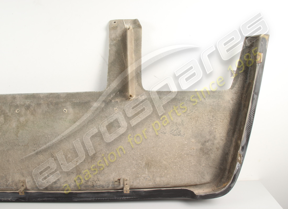 NEW FERRARI SPOYLER. PART NUMBER 61691900 (4) new ferrari spoyler. part number 61691900 (4)