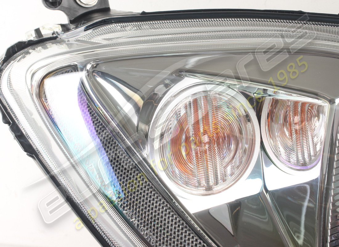 NEW MASERATI RH FRONT HEADLIGHT. PART NUMBER 286375 (3) new maserati rh front headlight. part number 286375 (3)