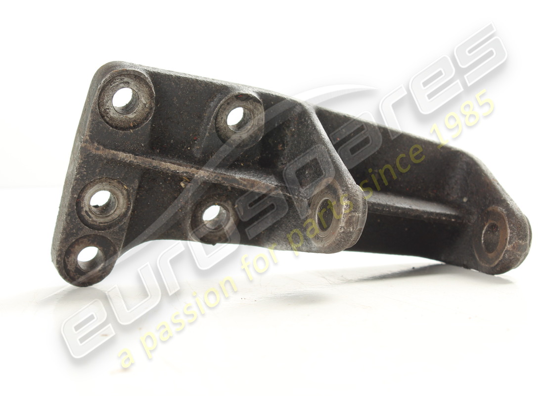 USED LAMBORGHINI ALTERNATOR LOWER BRACKET. PART NUMBER 001604488 (3) used lamborghini alternator lower bracket. part number 001604488 (3)