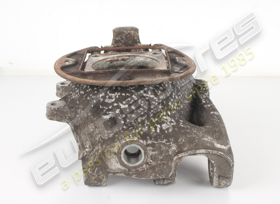 USED MASERATI COMPLETE LH REAR HUB HOLDE. PART NUMBER 216251 (3) used maserati complete lh rear hub holde. part number 216251 (3)