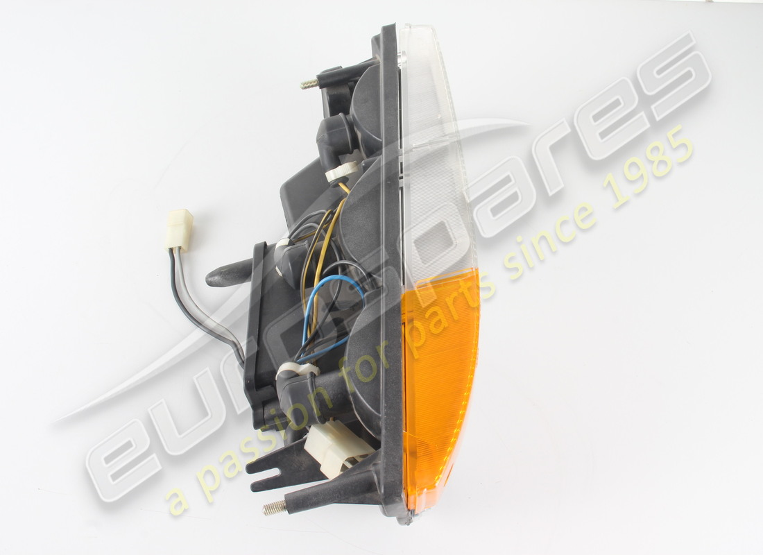 NEW FERRARI RH FRONT INDICATOR LIGHT LHD PART NUMBER 61725800 (7) new ferrari rh front indicator light lhd part number 61725800 (7)