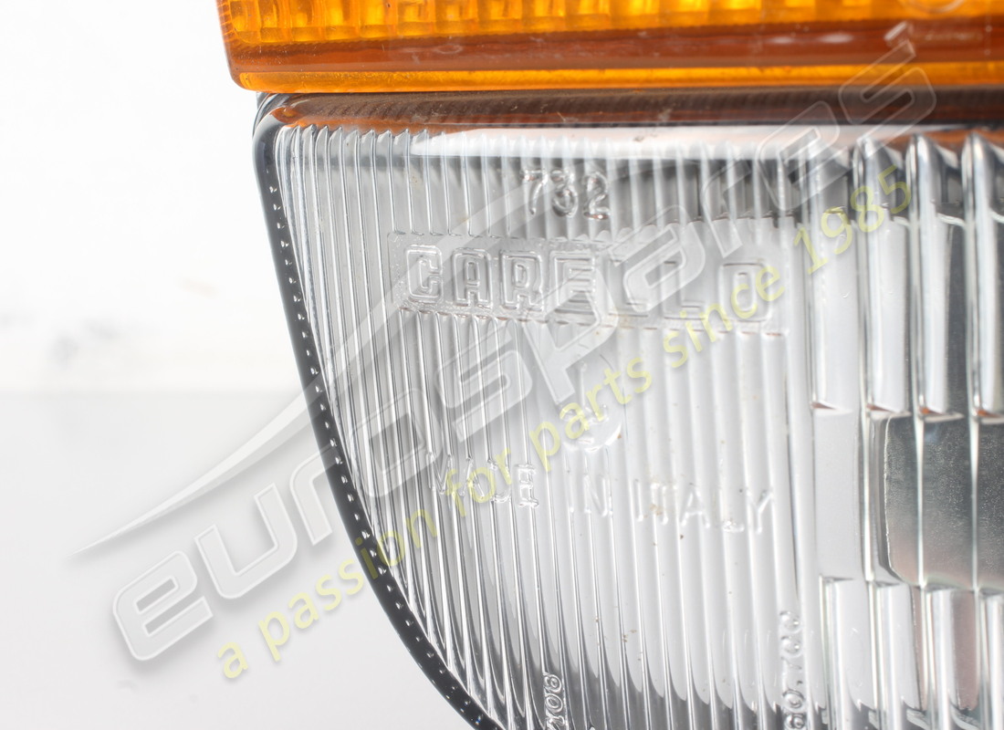 NEW FERRARI RH FRONT INDICATOR LIGHT LHD PART NUMBER 61725800 (2) new ferrari rh front indicator light lhd part number 61725800 (2)