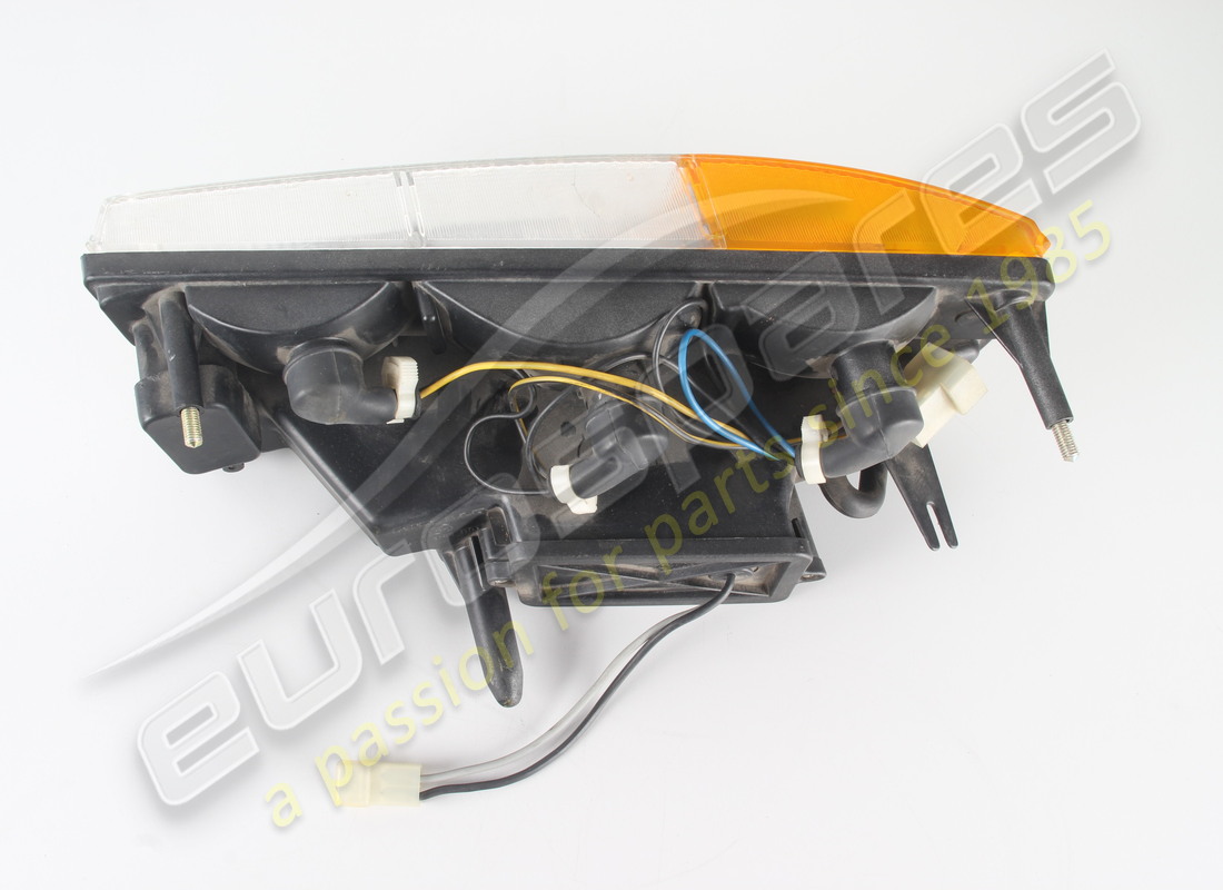 NEW FERRARI RH FRONT INDICATOR LIGHT LHD PART NUMBER 61725800 (6) new ferrari rh front indicator light lhd part number 61725800 (6)