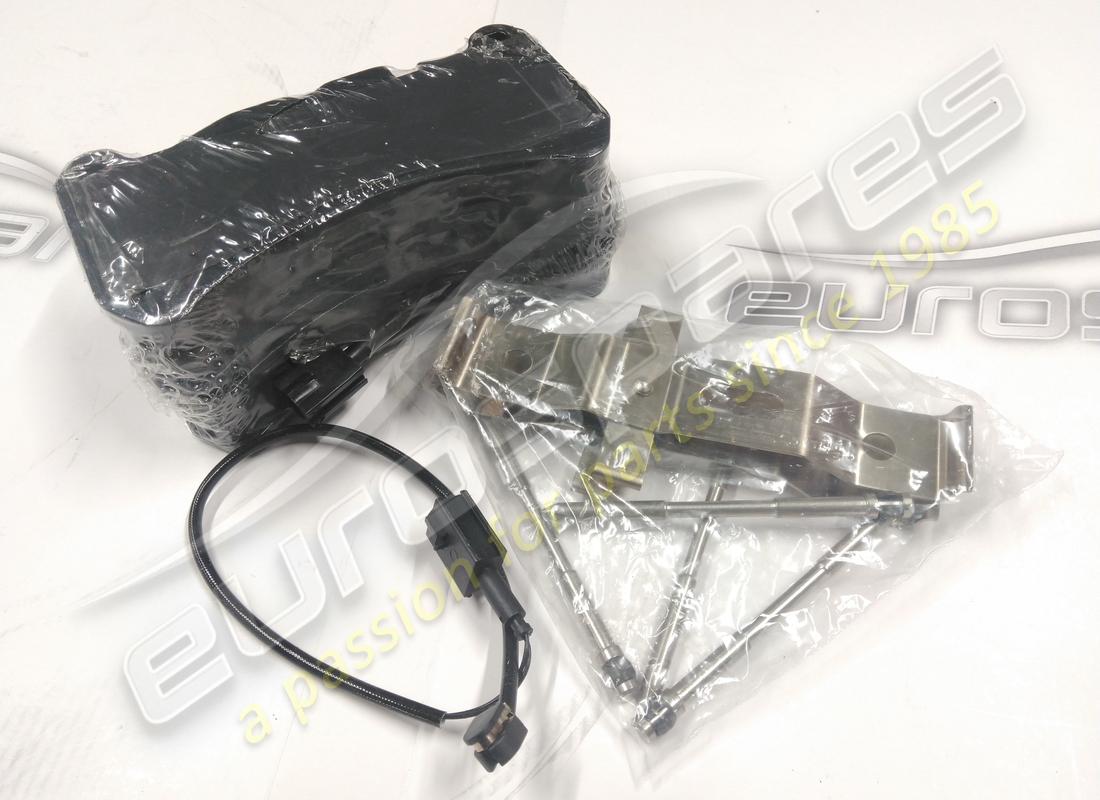 NEW EUROSPARES FRONT BRAKE PADS SET. PART NUMBER 673010331 (1) new eurospares front brake pads set. part number 673010331 (1)