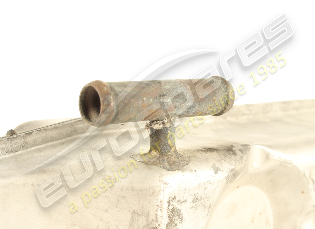 USED LAMBORGHINI COOLING CIRCUIT SUPPLEMENTARY RESERVOIR. PART NUMBER 001733712 (5) used lamborghini cooling circuit supplementary reservoir. part number 001733712 (5)