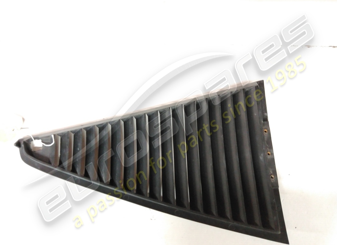 USED FERRARI RH GRILLE GTS. PART NUMBER 61818600 (2) used ferrari rh grille gts. part number 61818600 (2)