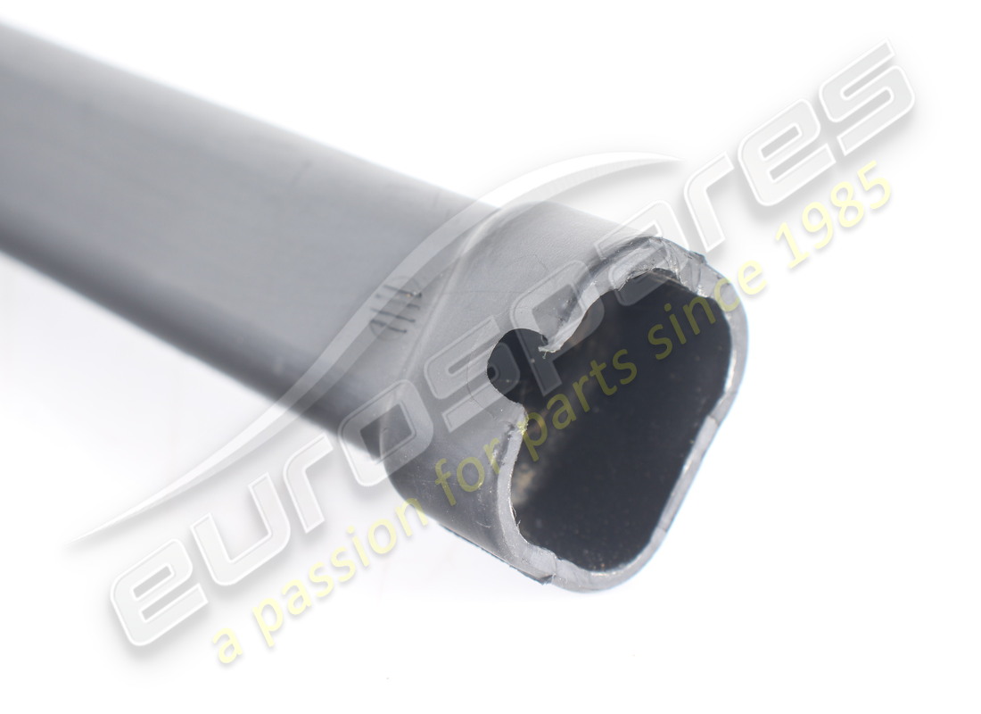 used lamborghini water drain hose. part number 4t7825597 (2)