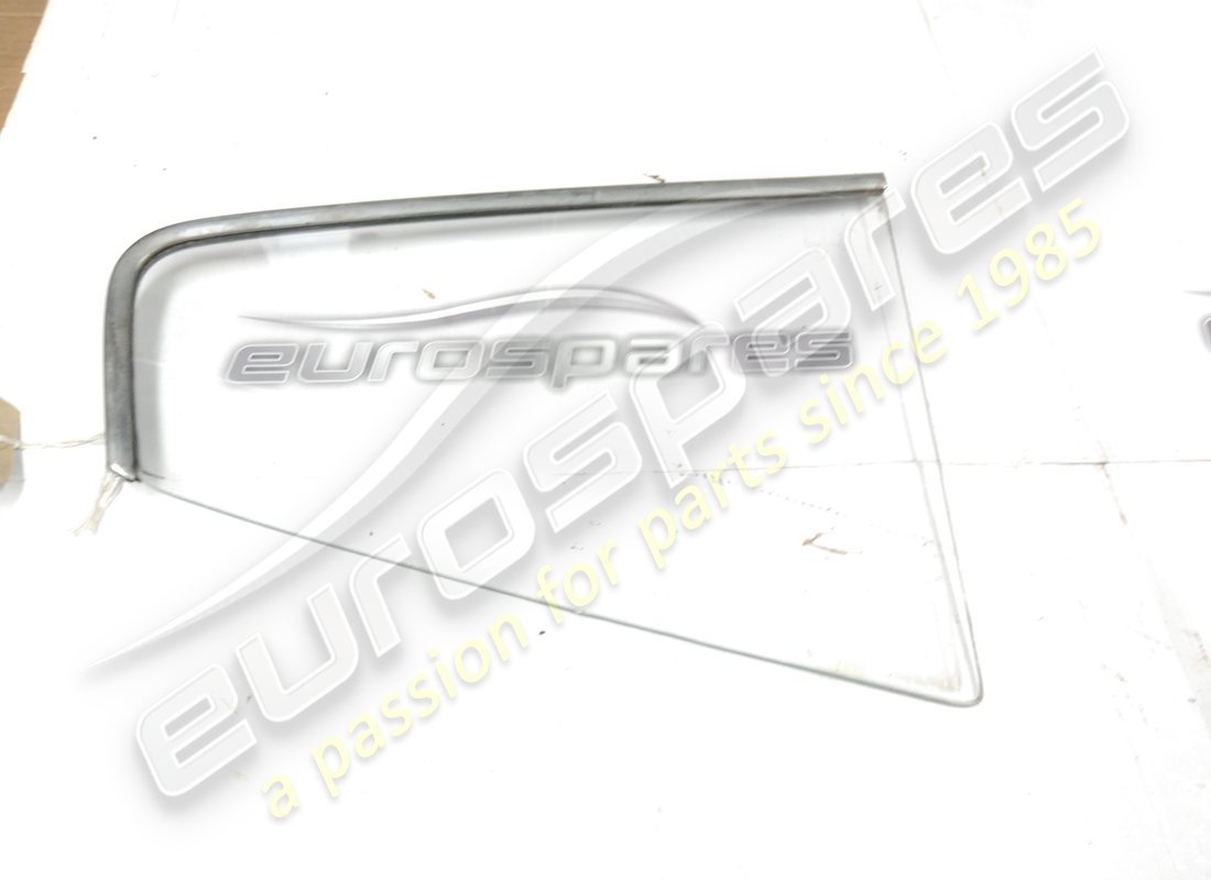 USED Ferrari RH REAR QUARTER LIGHT GLASS . PART NUMBER 204804 (1)