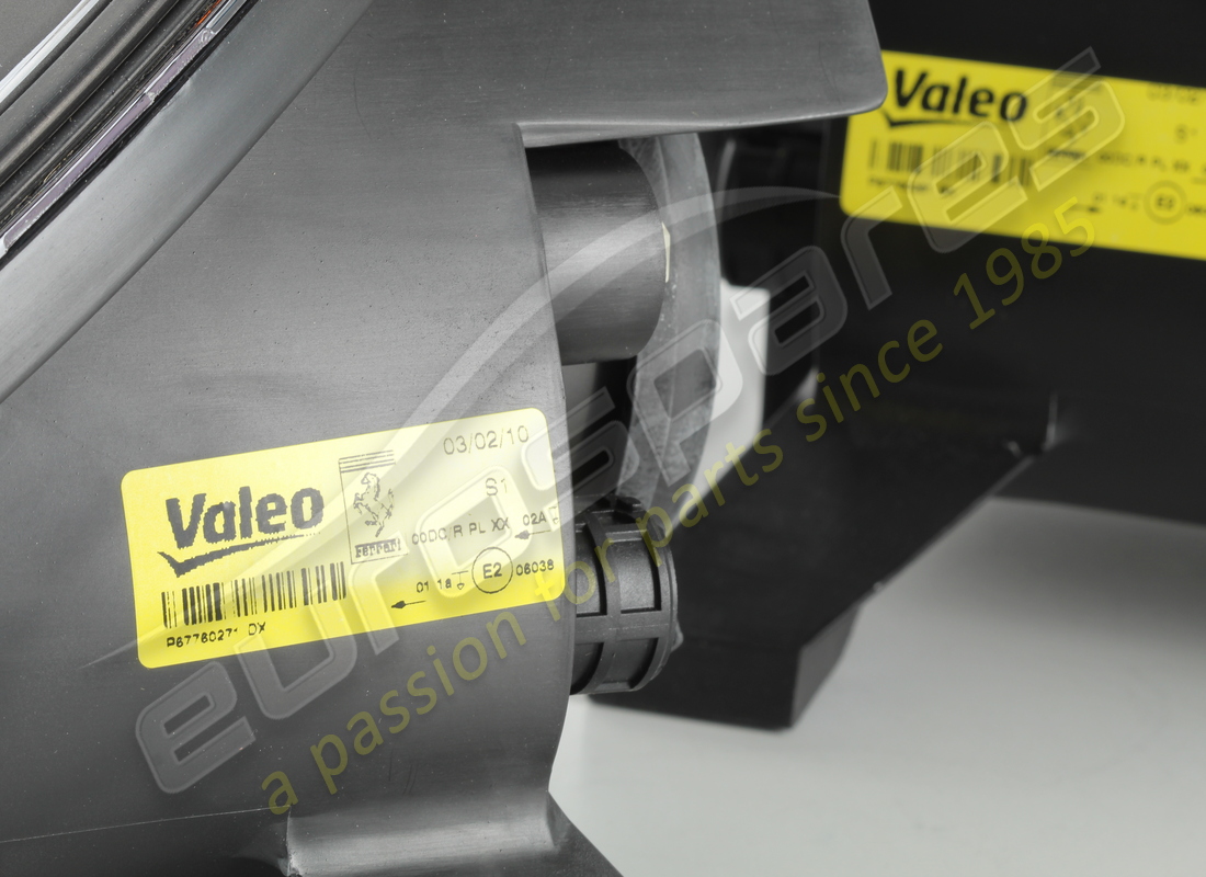 new ferrari lhd front light kit grigio. part number 80224572 (3)