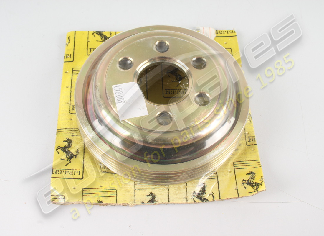 NEW FERRARI PULLEY. PART NUMBER 158009 (1) new ferrari pulley. part number 158009 (1)