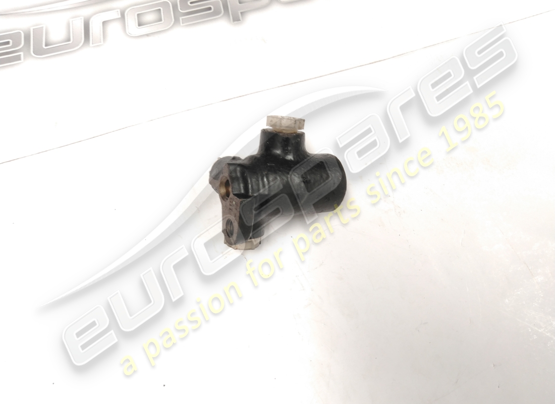 NEW LAMBORGHINI PRESSURE REGULATOR. PART NUMBER 003213911 (2) new lamborghini pressure regulator. part number 003213911 (2)
