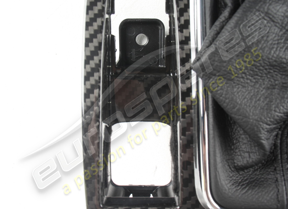 NEW MASERATI COMPLETE CENTRAL PLATE. PART NUMBER 981604500 (5) new maserati complete central plate. part number 981604500 (5)