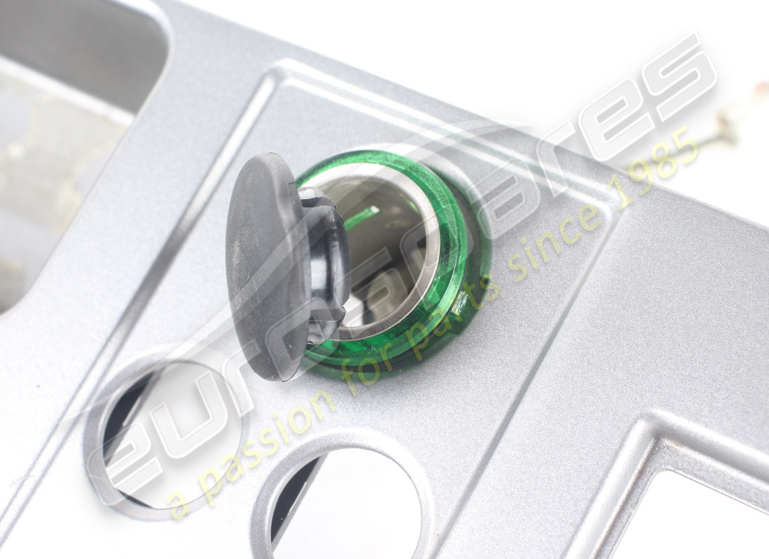 USED FERRARI TUNNEL PLATE -VALID FOR F1-. PART NUMBER 69174100 (10) used ferrari tunnel plate -valid for f1-. part number 69174100 (10)